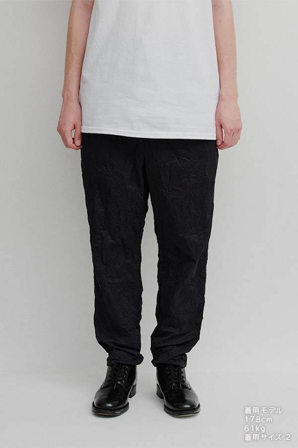 Tapered pants (crease finish)