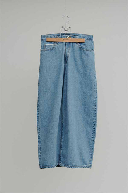 Wide straight jeans