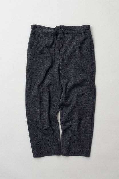 Side gathers pants