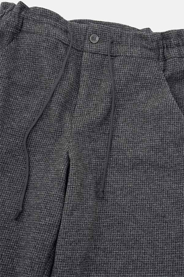 Side gathers pants