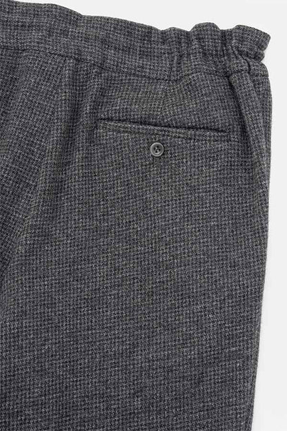 Side gathers pants