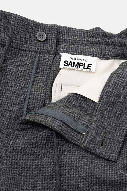 Side gathers pants