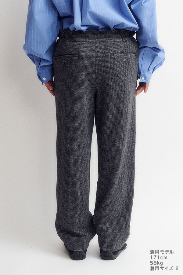 Side gathers pants