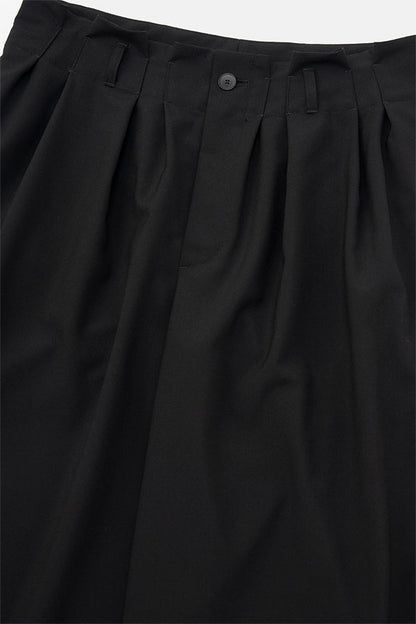 Wide tuck pants