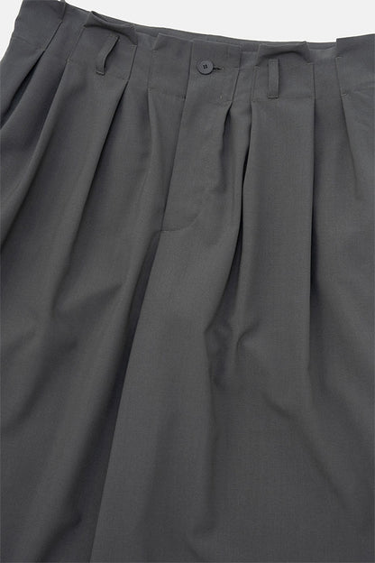 Wide tuck pants