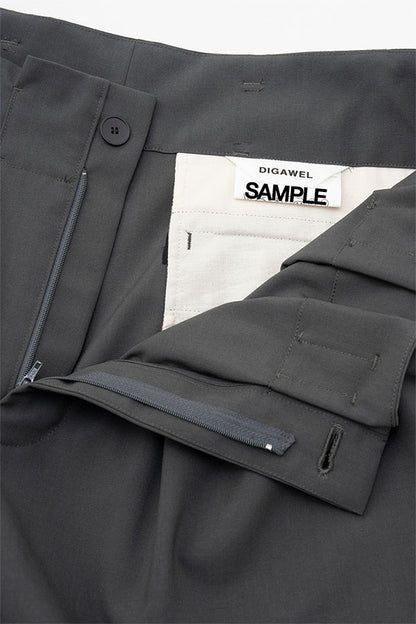 Wide tuck pants