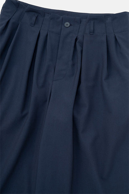 Wide tuck pants