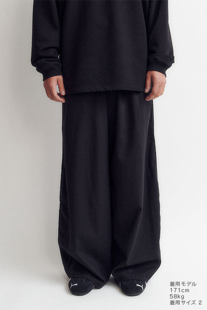 Puckering wide pants