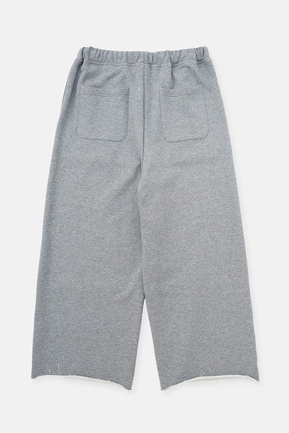 Wide sweatpants