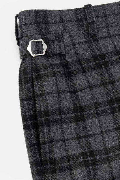 Side adjuster pants