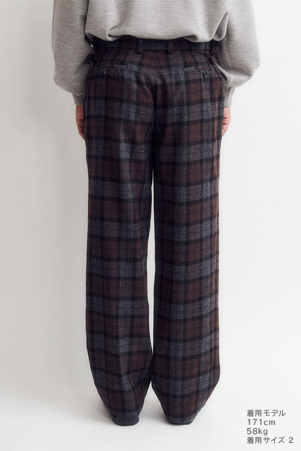 Side adjuster pants
