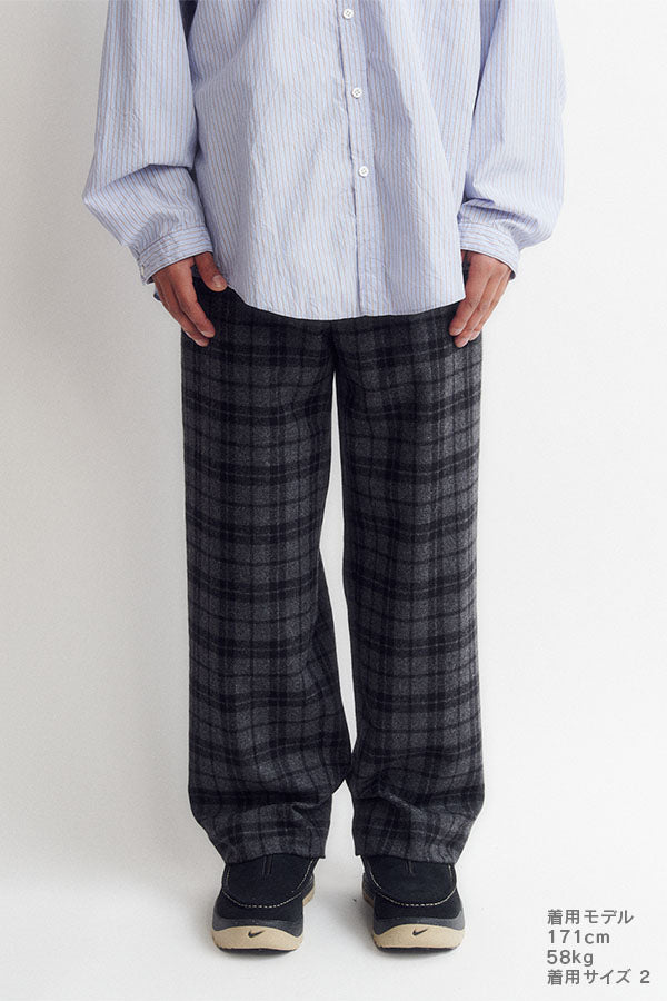 Side adjuster pants