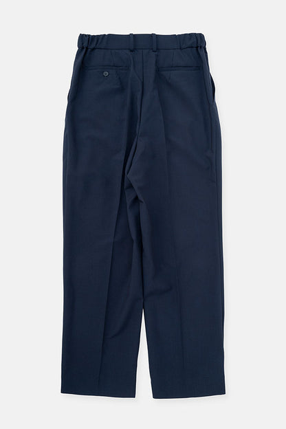 In tuck pants