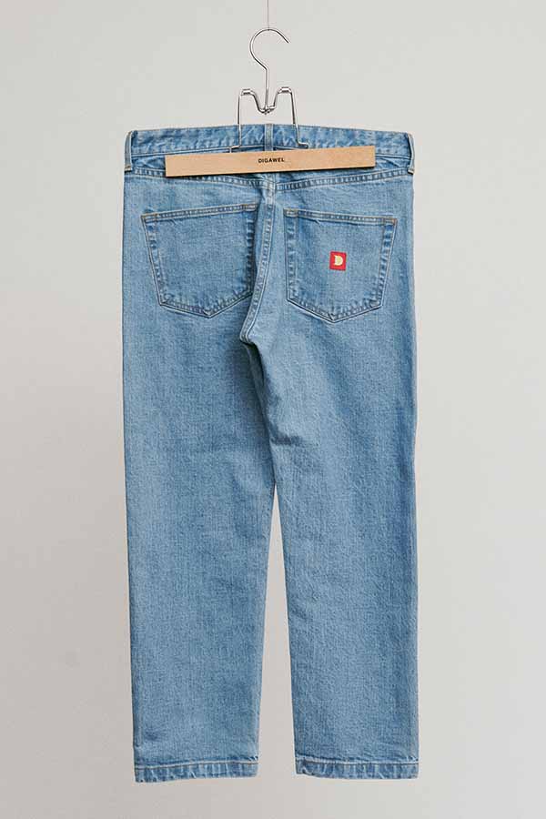 Slim straight jeans