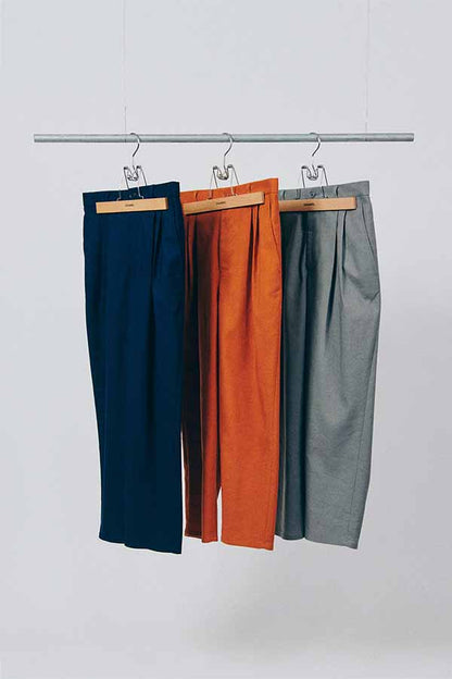 2 Tuck Tapered Pants